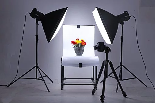 A professional product photographer is needed to get that sort of photo.